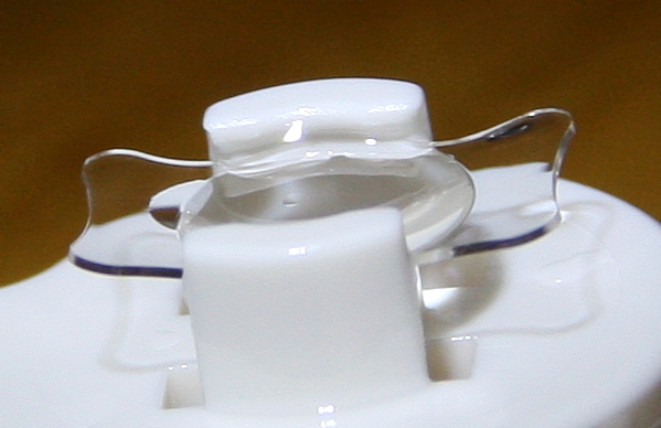 Lente intraocular monofocal